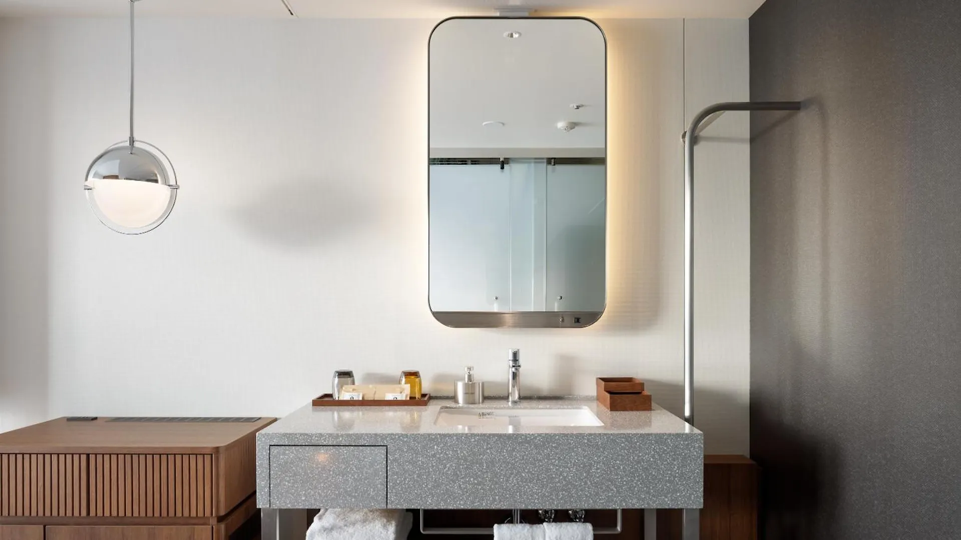 Hotel Groove Shinjuku, A Parkroyal Hotel Τόκιο 4*,